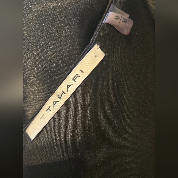 Tahari silk like tank top with ruching - Picture 4 of 4